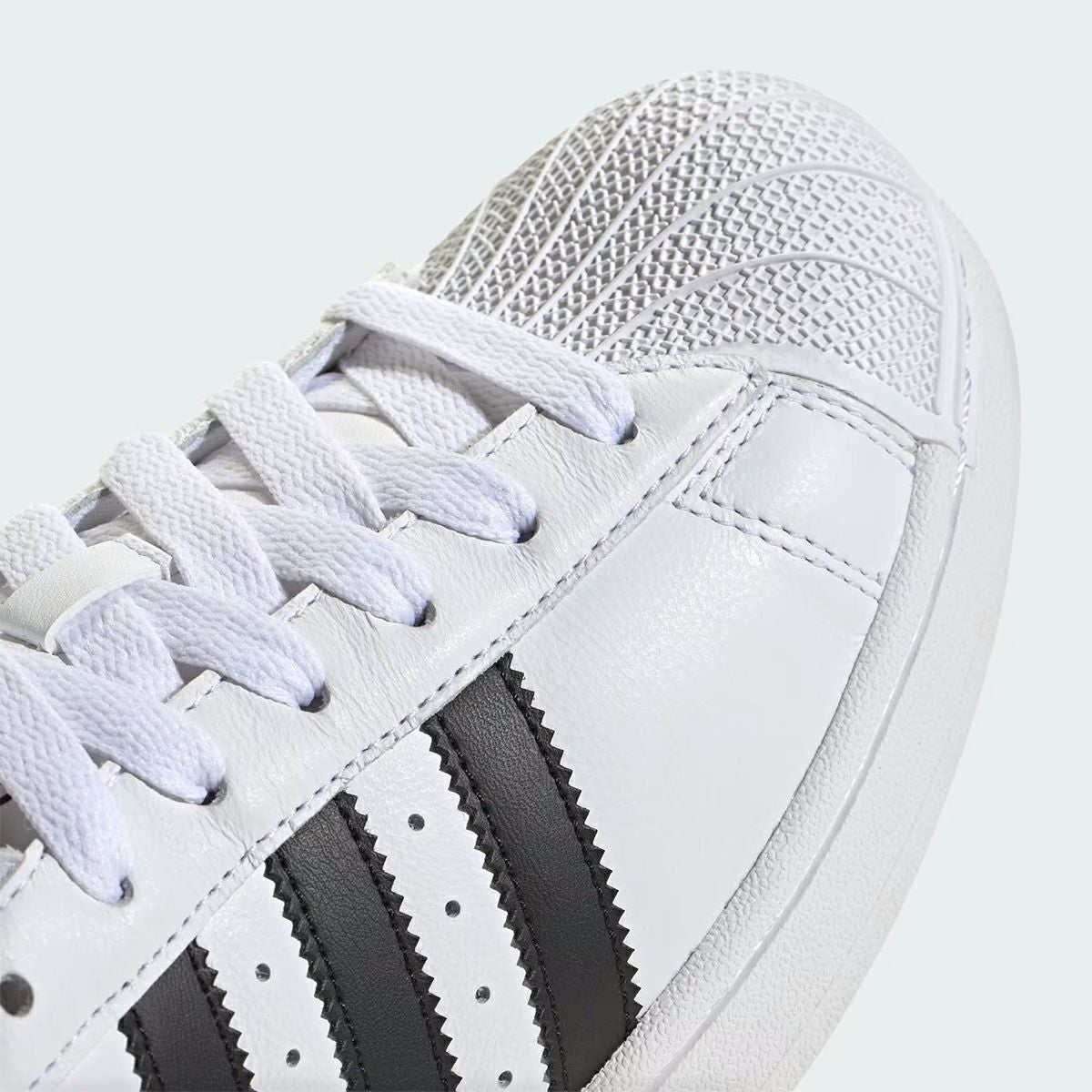 SUPERSTAR