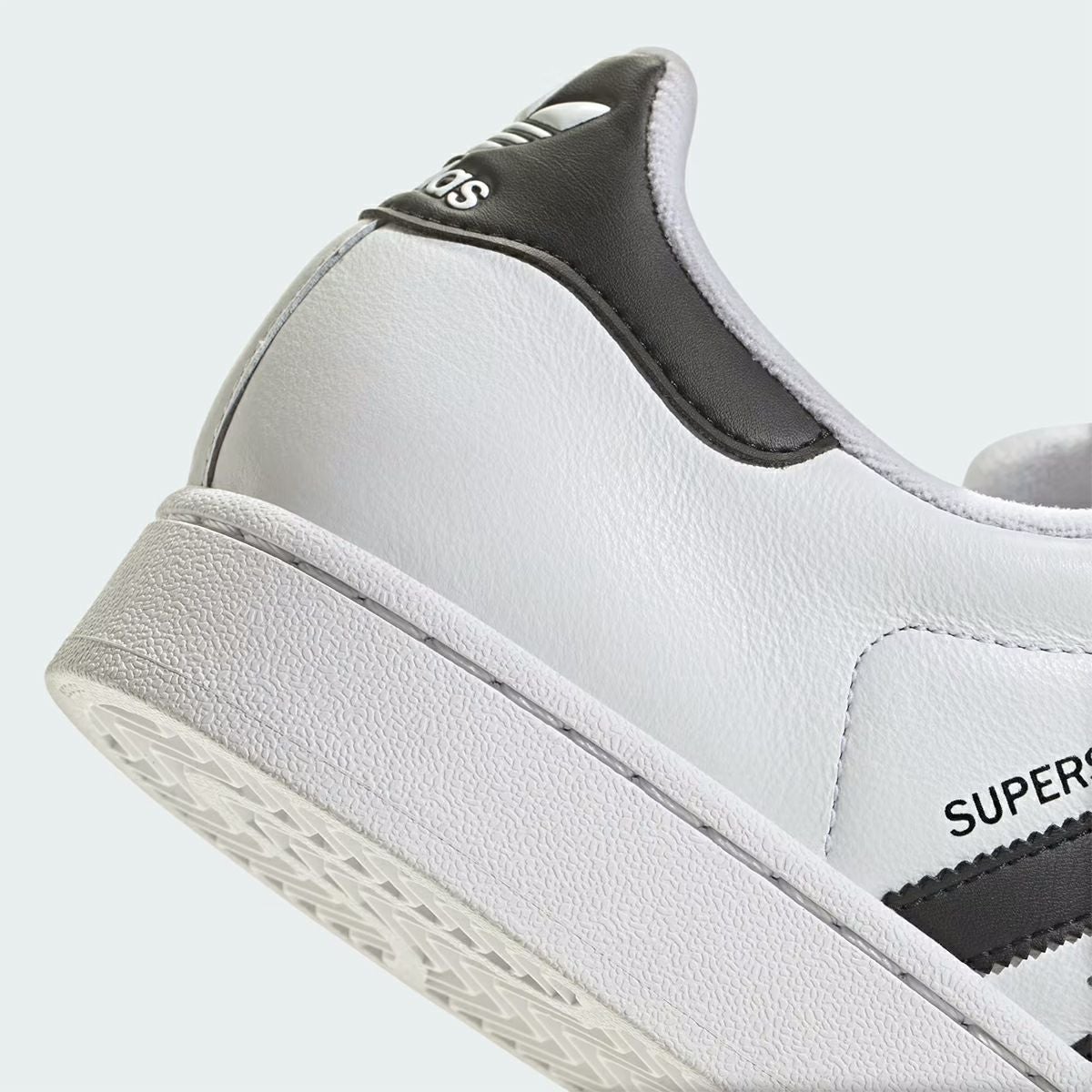 SUPERSTAR