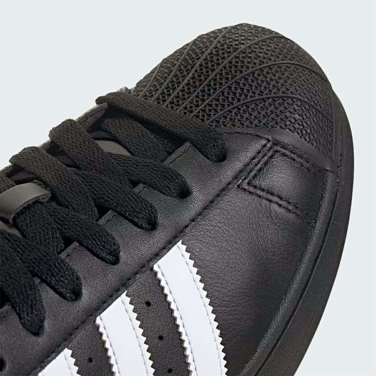 SUPERSTAR