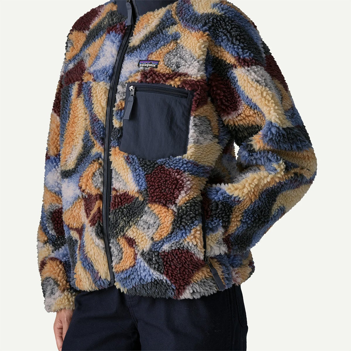 23075